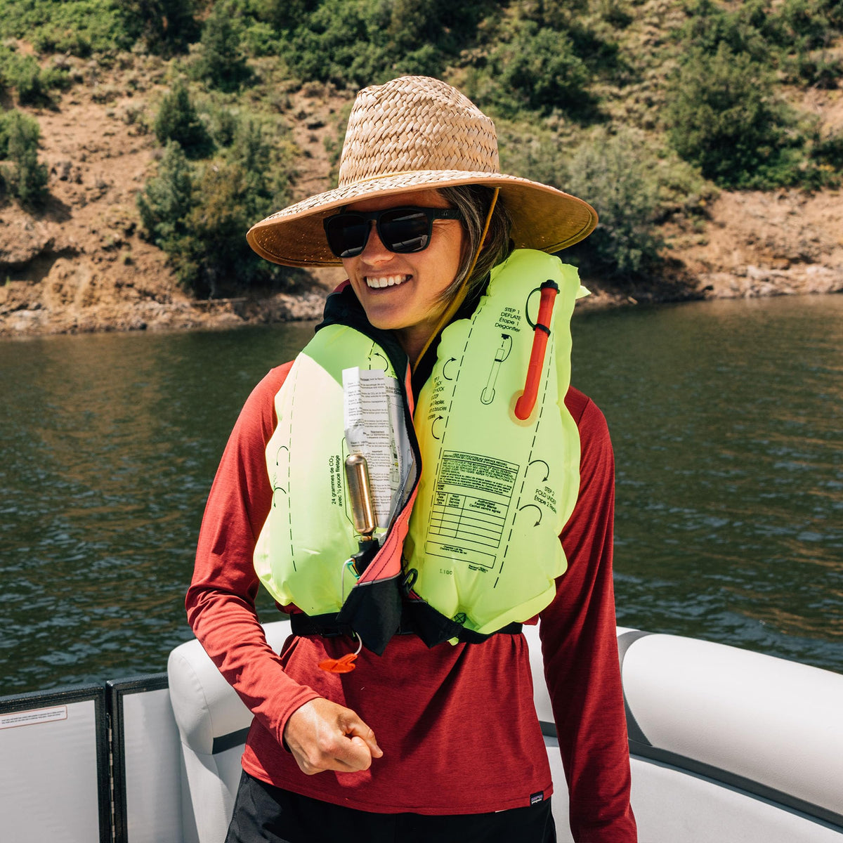 Onyx A/M-24 Automatic/Manual Inflatable Life Jacket